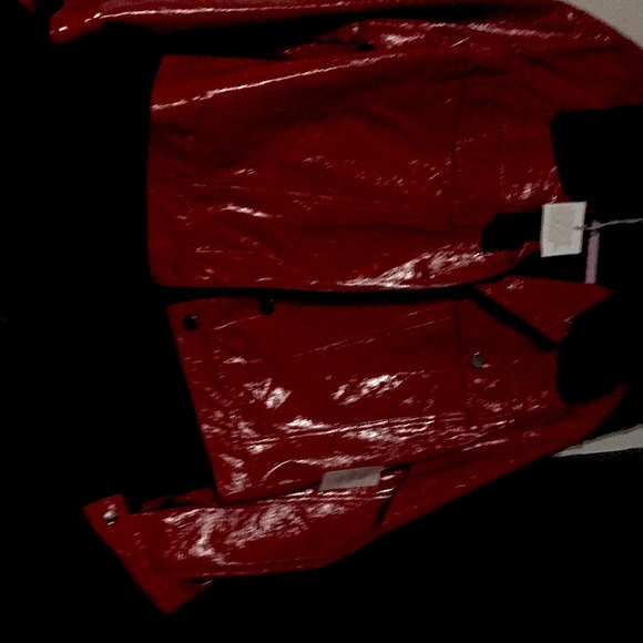 NWT VALENTINES DAY RED PATENT LEATHER W/FAUX FUR - Picture 1 of 1